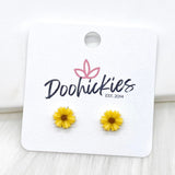 8mm Lil' Daisy Studs -Earrings