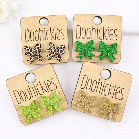 15mm Lucky St. Patrick's Day Bow Studs